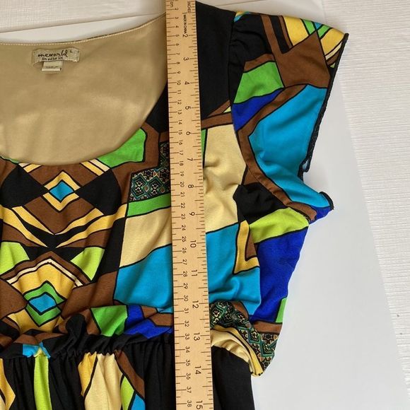 Emerald Dress Geometric Print Dress - Picture 8 of 10